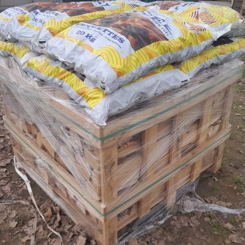 Winter Packs: 1 crate + selection of coal